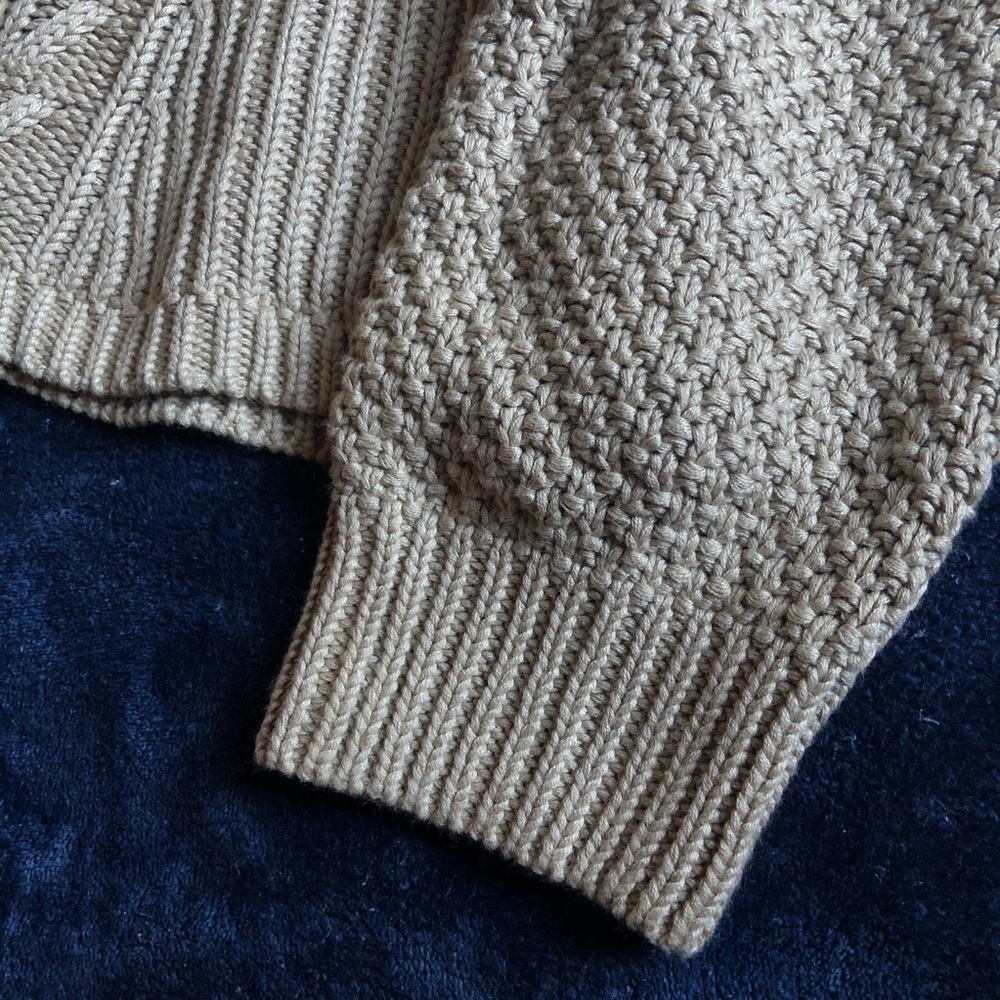 F21 Oatmeal Cropped Ribbed Cable Knit Sweater - Picture 4 of 6